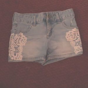 Denim shorts with w/ white lace